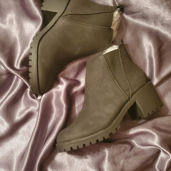 Desire Lace less Lug Black Combat Boot - Picture 5 of 6